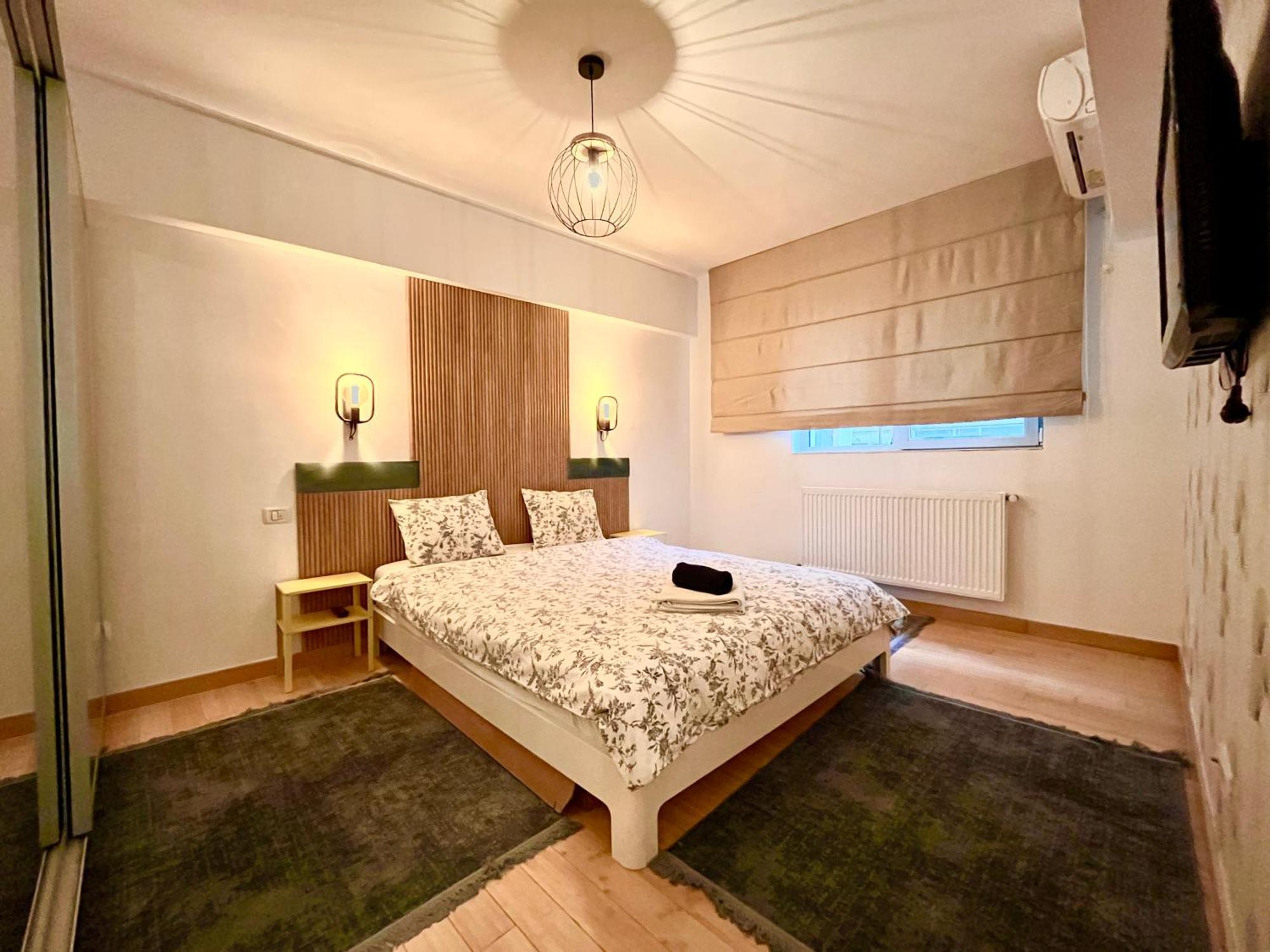 Cozy Apartment With Balcony Bukarest Exterior foto